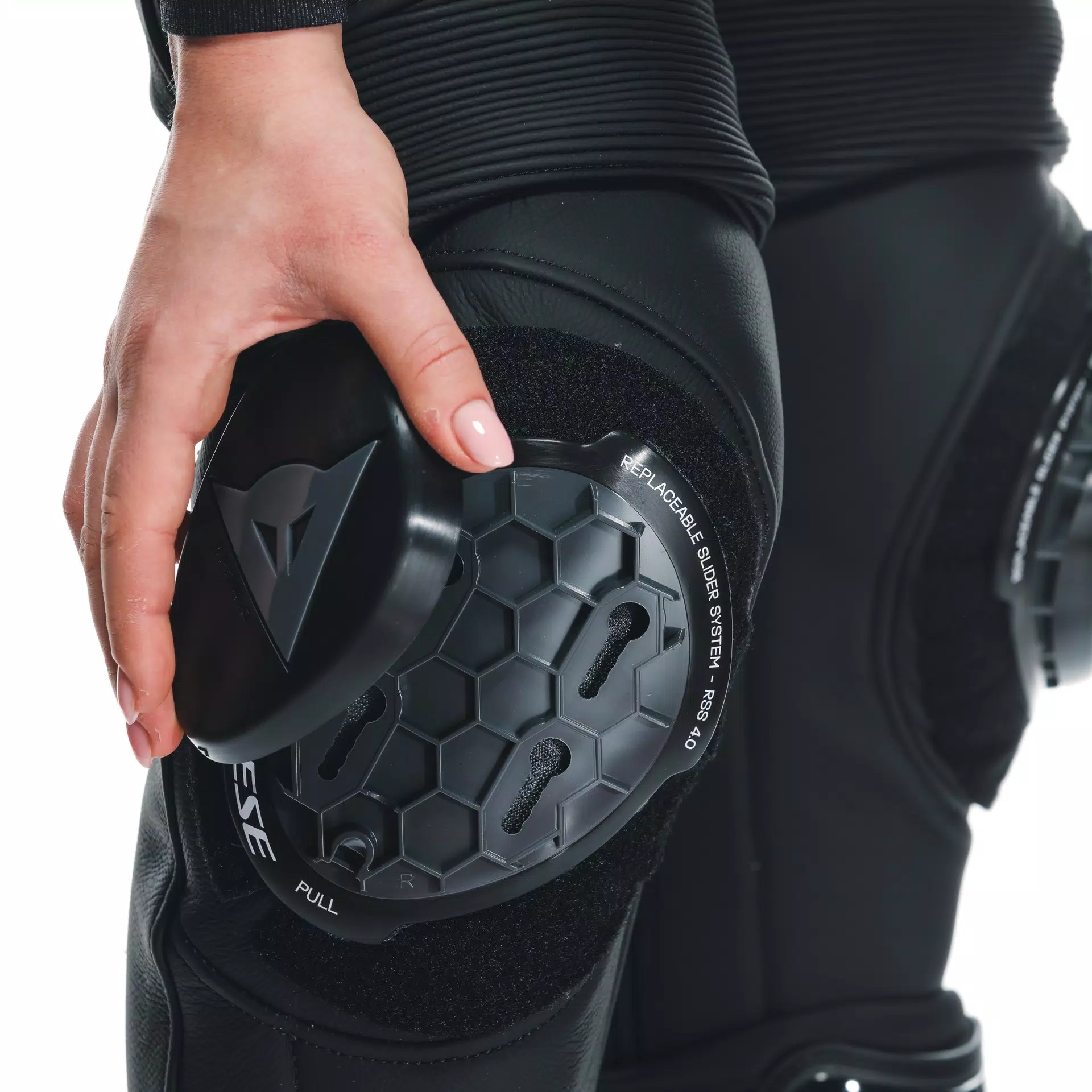 Кожаные брюки DAINESE DELTA 4 LEATHER PANTS WMN