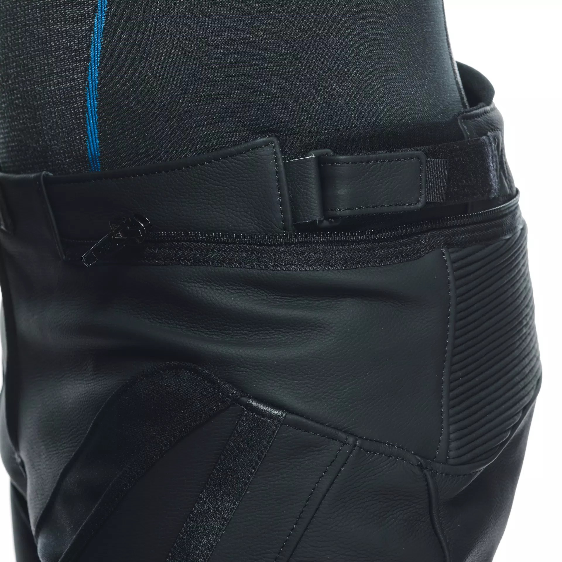 Кожаные брюки DAINESE DELTA 4 LEATHER PANTS