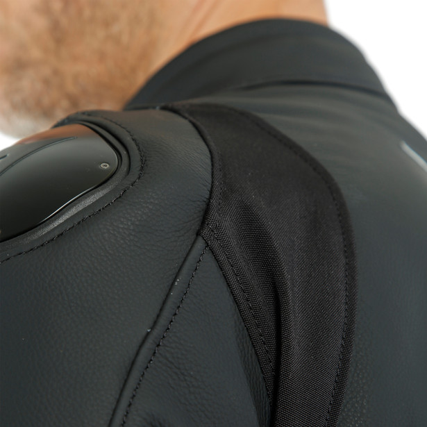 Кожаная куртка DAINESE AGILE LEATHER JACKET